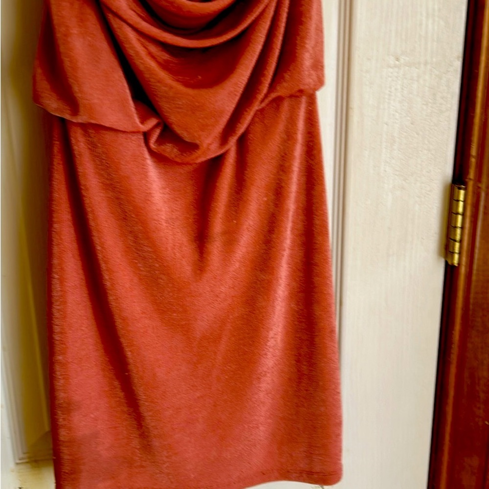 Beautiful dress would be great for parties color orange